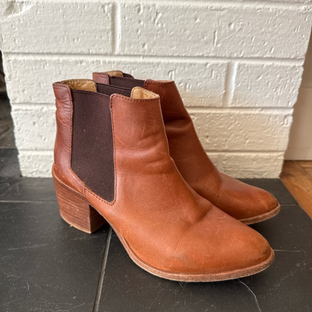 Nisolo Brown Leather Ankle Boots